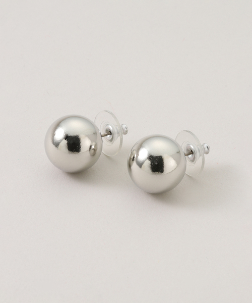 CITYSHOP(シティーショップ)の「【Kenneth Jay Lane/ケネス ジェイ レーン】SINGLE BALL EARRING:ピアス(ピアス(両耳用)・レディース・シルバー・FREE)」の2枚目の写真