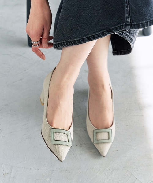 LE TALON（ルタロン）の「4.5cmクリアバックルパンプス（パンプス・レディース・グレー/ベージュ/ラベンダー・25cm/24.5cm/24cm/23.5cm/23cm/22.5cm/22cm）」の2枚目の写真