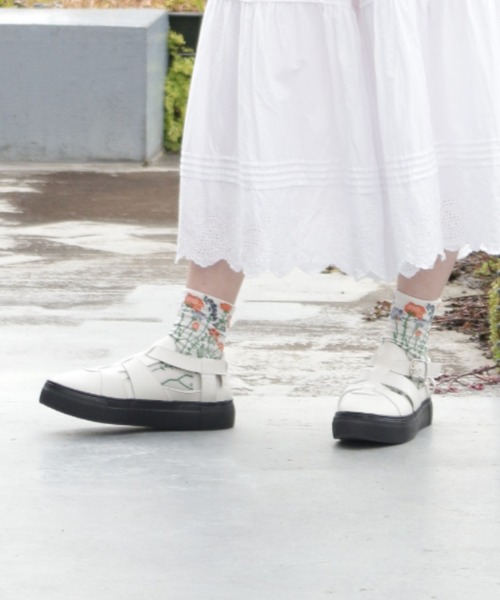 SUPER HAKKA（スーパーハッカ）の「アザミとポピージャカードソックス（ソックス/靴下・レディース・ブラック/オフホワイト/ブルー・FREE）」の2枚目の写真