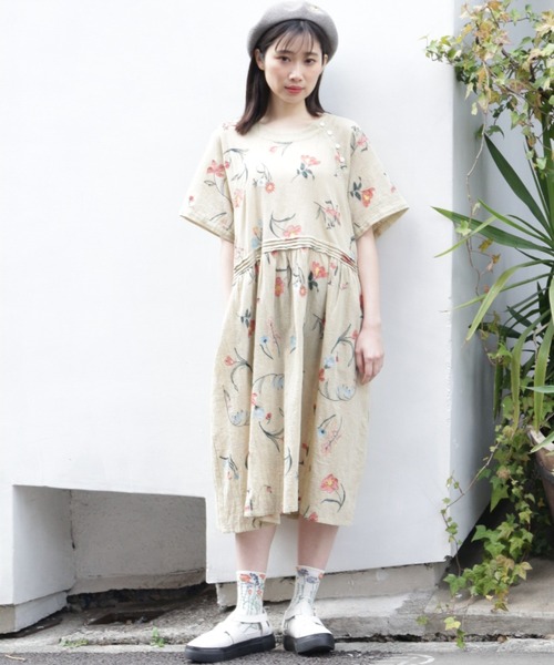 SUPER HAKKA（スーパーハッカ）の「アザミとポピージャカードソックス（ソックス/靴下・レディース・ブラック/オフホワイト/ブルー・FREE）」の8枚目の写真