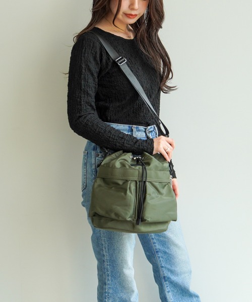 Jewelna Rose(ジュエルナローズ)の「JEWELNA by Jewelna Rose ナイロン巾着バッグ 16201(トートバッグ・レディース・ネイビー/ブラック/カーキ/アイボリー・FREE)」の9枚目の写真