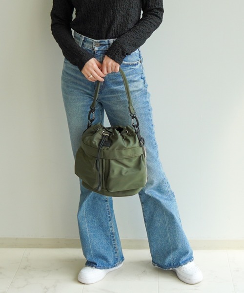 Jewelna Rose(ジュエルナローズ)の「JEWELNA by Jewelna Rose ナイロン巾着バッグ 16201(トートバッグ・レディース・ネイビー/ブラック/カーキ/アイボリー・FREE)」の10枚目の写真