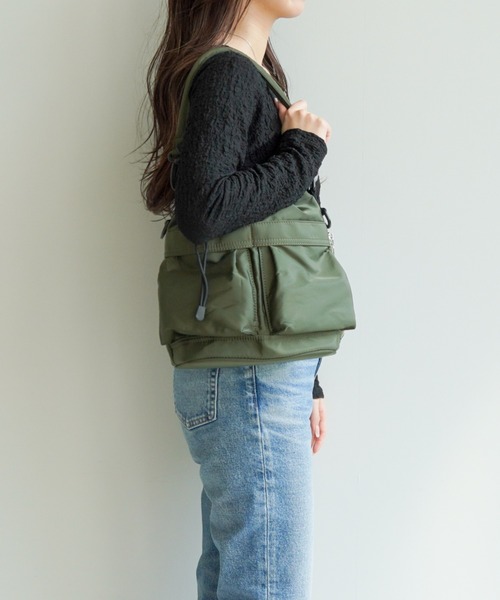 Jewelna Rose(ジュエルナローズ)の「JEWELNA by Jewelna Rose ナイロン巾着バッグ 16201(トートバッグ・レディース・ネイビー/ブラック/カーキ/アイボリー・FREE)」の12枚目の写真