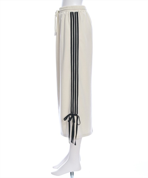 clear（クリア）の「ラインリボンスウェットIラインスカート[バレエコア カジュアル ガーリー]≪SS新作≫（スカート・レディース・グレー/アイボリー/ブラック・F）」の5枚目の写真