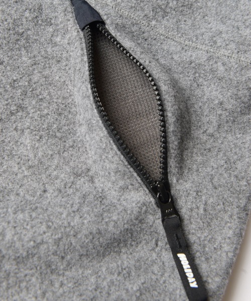 HOLIDAY（ホリデイ）の「CLASSIC FLEECE VEST クラシックフリースベスト（ベスト・レディース・グレー・ONE SIZE）」の5枚目の写真