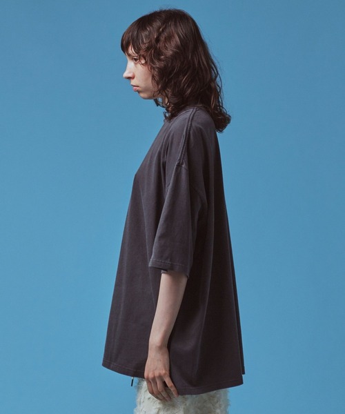 Ameno Auro(アメノアウロ)の「【Ameno Auro/アメノアウロ】16/綿天竺ピグメントビッグT(Tシャツ/カットソー・メンズ・ライトグレー/ブラック/ベージュ・L/M)」の22枚目の写真