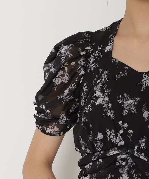 REDYAZEL（レディアゼル）の「フラワープリントワンピース（ワンピース・レディース・ブラック/ブルー/ピンク・SMALL/MEDIUM）」の9枚目の写真