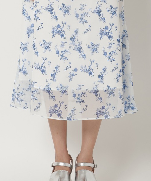 REDYAZEL（レディアゼル）の「フラワープリントワンピース（ワンピース・レディース・ブラック/ブルー/ピンク・SMALL/MEDIUM）」の16枚目の写真