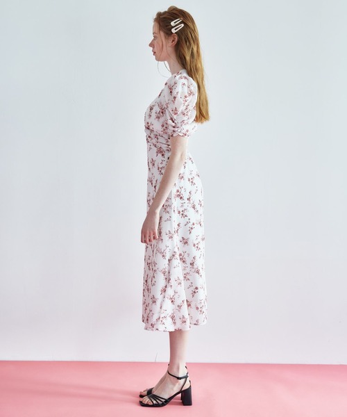 REDYAZEL（レディアゼル）の「フラワープリントワンピース（ワンピース・レディース・ブラック/ブルー/ピンク・SMALL/MEDIUM）」の18枚目の写真