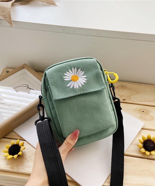 CERCA（チェルカ）の「lulunoix/デイジーショルダーバッグ N15256（ショルダーバッグ・キッズ・ホワイト/グリーン/ブラック/イエロー・FREE）」の3枚目の写真