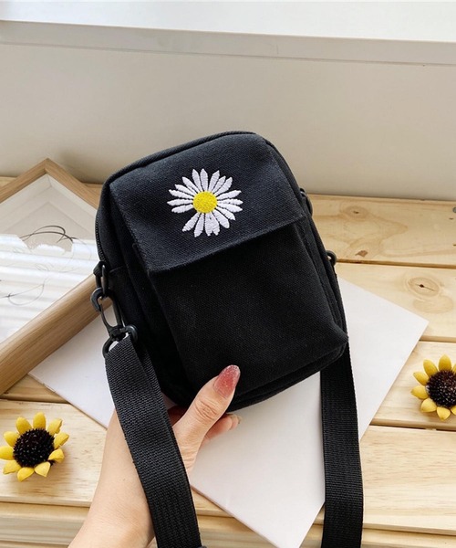 CERCA（チェルカ）の「lulunoix/デイジーショルダーバッグ N15256（ショルダーバッグ・キッズ・ホワイト/グリーン/ブラック/イエロー・FREE）」の11枚目の写真