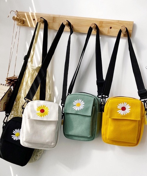 CERCA（チェルカ）の「lulunoix/デイジーショルダーバッグ N15256（ショルダーバッグ・キッズ・ホワイト/グリーン/ブラック/イエロー・FREE）」の5枚目の写真