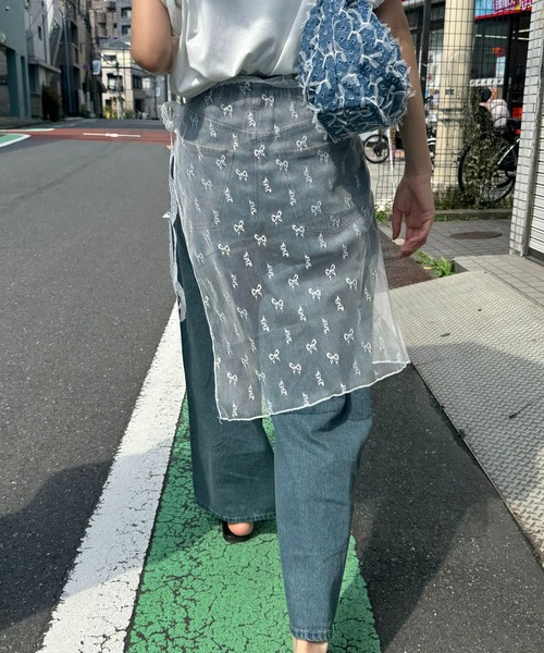 AS KNOW AS plus（アズノゥアズプラス）の「リボンチュールラップスカート【ZOZOTOWN限定アイテム】（スカート・レディース・オフホワイト/ブラック・FREE）」の2枚目の写真