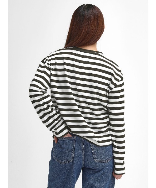 Barbour（バブアー）の「Bede ボーダー カットソー（オーバーサイズフィット）（Tシャツ/カットソー・レディース・ネイビー/オリーブ・8/10）」の4枚目の写真