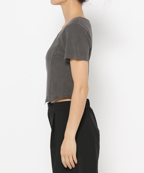 FOREVER 21（フォーエバー トゥエンティーワン）の「【2024SS】ピグメントリブジップTシャツ（Tシャツ/カットソー・レディース・ネイビー/グレー/ナチュラル・SMALL/MEDIUM）」の5枚目の写真