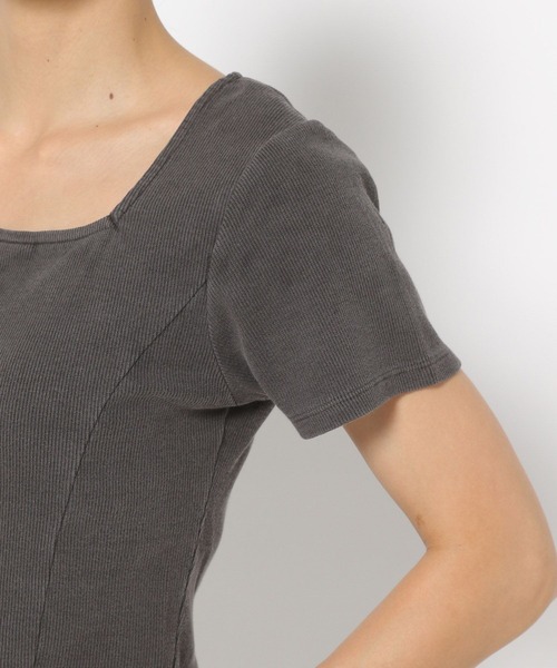 FOREVER 21（フォーエバー トゥエンティーワン）の「【2024SS】ピグメントリブジップTシャツ（Tシャツ/カットソー・レディース・ネイビー/グレー/ナチュラル・SMALL/MEDIUM）」の8枚目の写真