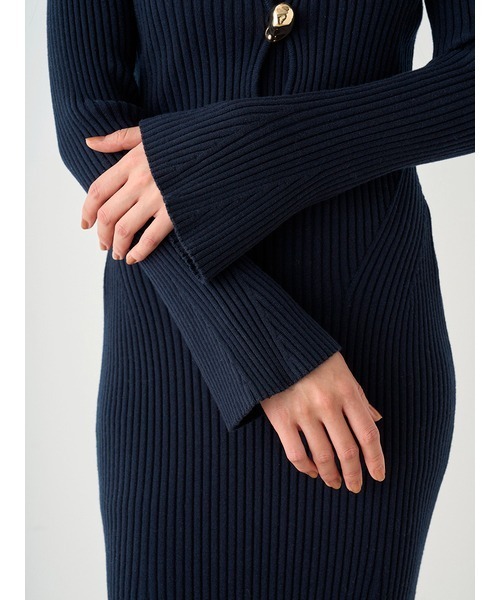 SNIDEL（スナイデル）の「デザインフロントボタンニットワンピース（ワンピース・レディース・チャコールグレー/ベージュ/ネイビー/ピンク・FREE）」の12枚目の写真