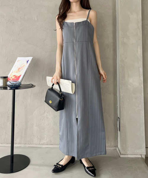 Eclat one(エクラワン)の「【Eclat one】ピンストライプ フロントジップ キャミワンピース(ワンピース・レディース・グレー/ネイビー/ブラック・FREE)」の3枚目の写真