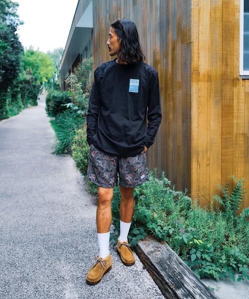 roial(ロイアル)の「DESIGN TEE/ROIAL(ロイアル)リラックスサイジングボックスロゴライクバックプリント長袖ロンT(Tシャツ/カットソー・メンズ・ホワイト/ブラック/ベージュ・MEDIUM/LARGE/X-LARGE)」の17枚目の写真