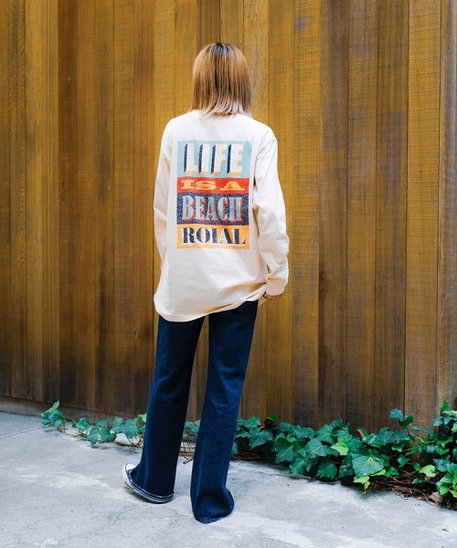 roial(ロイアル)の「DESIGN TEE/ROIAL(ロイアル)リラックスサイジングボックスロゴライクバックプリント長袖ロンT(Tシャツ/カットソー・メンズ・ホワイト/ブラック/ベージュ・MEDIUM/LARGE/X-LARGE)」の8枚目の写真