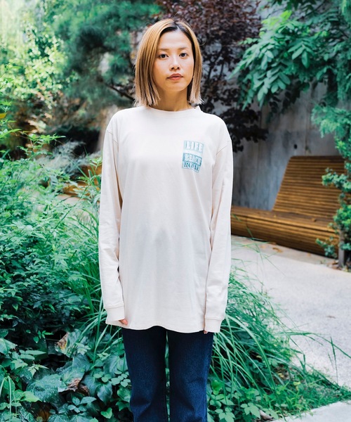 roial(ロイアル)の「DESIGN TEE/ROIAL(ロイアル)リラックスサイジングボックスロゴライクバックプリント長袖ロンT(Tシャツ/カットソー・メンズ・ホワイト/ブラック/ベージュ・MEDIUM/LARGE/X-LARGE)」の10枚目の写真