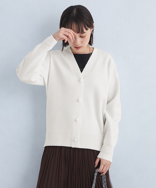 green label relaxing（グリーンレーベルリラクシング）の「W/AC パフニット Vネック カーディガン（カーディガン/ボレロ・レディース・ブラック/オフホワイト/ダークグレー/コバルトブルー・FREE）」の8枚目の写真