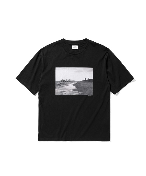 COMFY(コンフィー)の「BACK TO SQUARE ONE "INAGE COAST" TEE(Tシャツ/カットソー・レディース・ホワイト/ブラック・S/M/L/XL)」の1枚目の写真