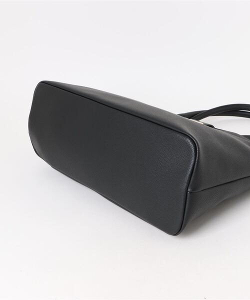 BENETTON (UNITED COLORS OF BENETTON)（ベネトンユナイテッドカラーズオブベネトン）の「BENETTON無地フェイクレザートートバッグ（トートバッグ・レディース・ブラック/ブラウン・FREE）」の4枚目の写真