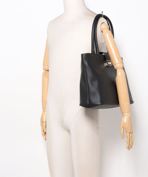 BENETTON (UNITED COLORS OF BENETTON)（ベネトンユナイテッドカラーズオブベネトン）の「BENETTON無地フェイクレザートートバッグ（トートバッグ・レディース・ブラック/ブラウン・FREE）」の6枚目の写真