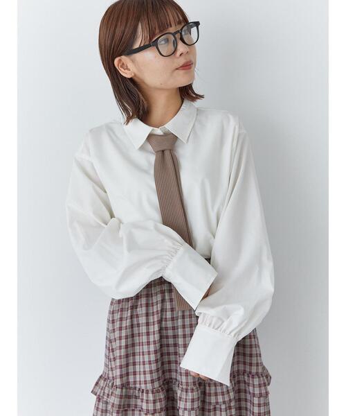 ehka sopo(エヘカソポ)の「ネクタイ付シャツ(シャツ/ブラウス・レディース・オフホワイト/キナリ/ブラック・F)」の2枚目の写真