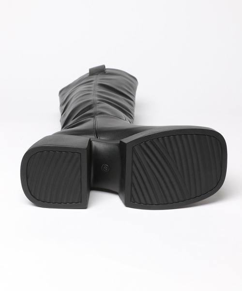 FOREVER 21（フォーエバー トゥエンティーワン）の「【2024FW】厚底ロングブーツ（ブーツ・レディース・ブラック/ブラウン・LARGE/MEDIUM）」の17枚目の写真