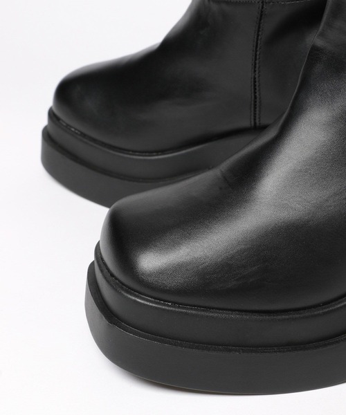 FOREVER 21（フォーエバー トゥエンティーワン）の「【2024FW】厚底ロングブーツ（ブーツ・レディース・ブラック/ブラウン・LARGE/MEDIUM）」の18枚目の写真