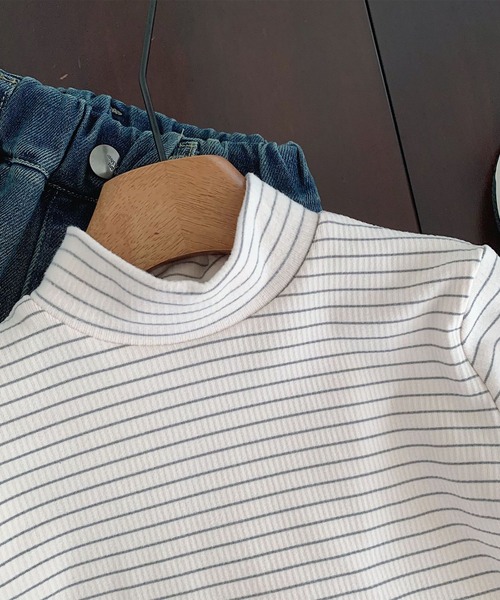 aimoha（アイモハ）の「【aimoha-KIDS-】ハイネックトップス（Tシャツ/カットソー・キッズ・ブラック/グレー/チョコ/ベージュ・90/100/110/120/130）」の7枚目の写真