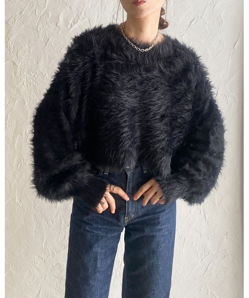 She's Closet(シーズクローゼット)の「ボリュームスリーブショート丈クロップドフェザーヤーンシャギーニット(ニット/セーター・レディース・アイボリー/ブラック/チャコールグレー/ブルー・FREE)」の8枚目の写真