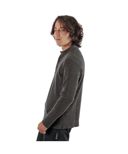 Foxfire(フォックスファイヤー)の「コーデュロイヘンリーネック(Tシャツ/カットソー・メンズ・ブラウン/ブラック/オリーブ/ダークグレー・M/L/XL/S)」の11枚目の写真