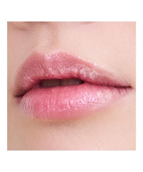 Yves Saint Laurent Beaute（イヴ・サンローラン・ボーテ）の