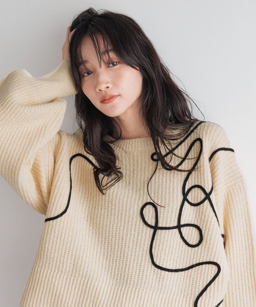 LOWRYS FARM（ローリーズファーム）の「エンブロイダリーニップルオーバーＬＳ　250616（ニット/セーター・レディース・グレー/ブラック/アイボリー/グリーン・FREE）」の10枚目の写真