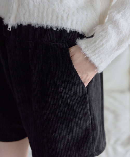 UNE MANSION（ユヌマンション）の「ウエストゴムコーデュロイニットショートパンツ（その他パンツ・レディース・アイボリー/ブラウン/グレー/ブラック・FREE）」の22枚目の写真