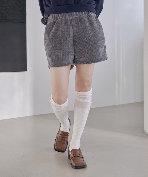UNE MANSION（ユヌマンション）の「ウエストゴムコーデュロイニットショートパンツ（その他パンツ・レディース・アイボリー/ブラウン/グレー/ブラック・FREE）」の11枚目の写真