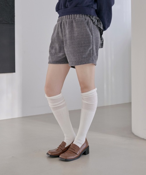 UNE MANSION（ユヌマンション）の「ウエストゴムコーデュロイニットショートパンツ（その他パンツ・レディース・アイボリー/ブラウン/グレー/ブラック・FREE）」の12枚目の写真