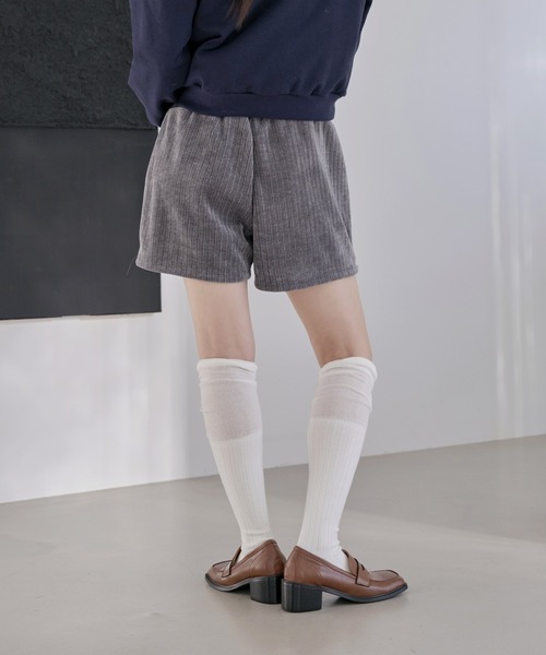 UNE MANSION（ユヌマンション）の「ウエストゴムコーデュロイニットショートパンツ（その他パンツ・レディース・アイボリー/ブラウン/グレー/ブラック・FREE）」の13枚目の写真