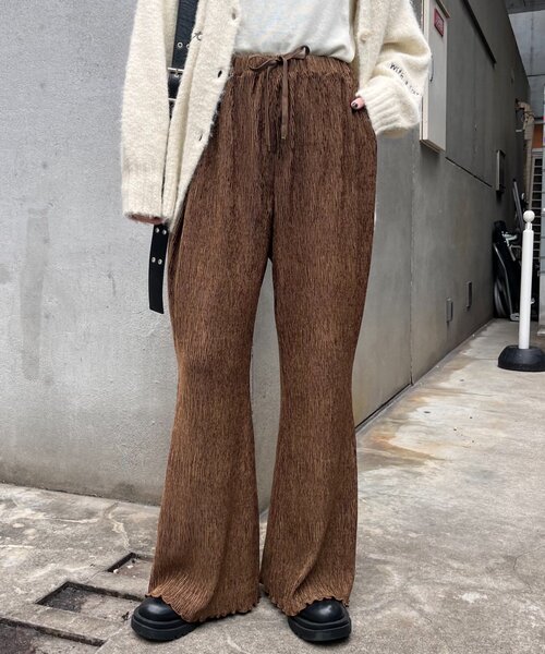 CIAOPANIC TYPY（チャオパニックティピー）の「ベロアプリーツ微フレアイージーパンツ（その他パンツ・レディース・キャメル/ブラック/アイボリー・MEDIUM/SMALL）」の9枚目の写真