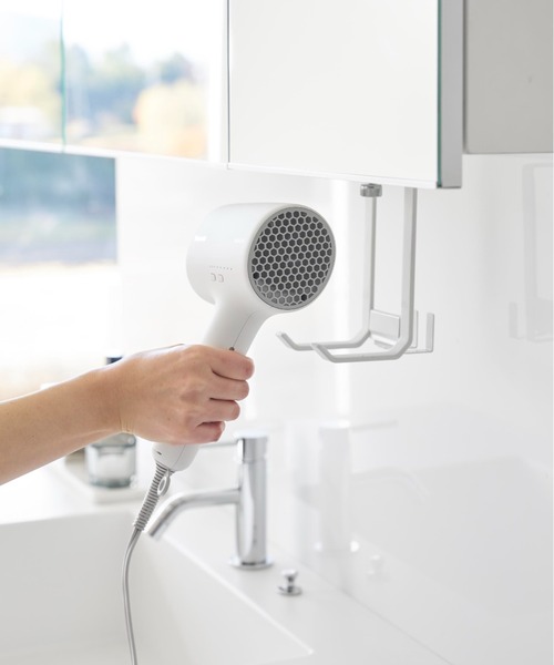 tower（タワー）の「tower（タワー）棚下ドライヤーハンガー（バス/トイレグッズ・レディース・ホワイト/ブラック・ONE SIZE）」の12枚目の写真