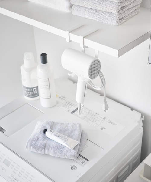 tower（タワー）の「tower（タワー）棚下ドライヤーハンガー（バス/トイレグッズ・レディース・ホワイト/ブラック・ONE SIZE）」の8枚目の写真