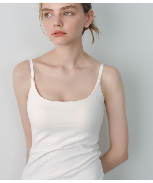 PEACH JOHN(ピーチジョン)の「【洋服見え◎厚手パッドでがっつり盛り】盛れるノンワイヤーブラキャミソール(インナーウェア/肌着・レディース・ブラック/ホワイト/ベージュ・BC65/BC70/BC75/DE65/DE70/DE75)」の5枚目の写真
