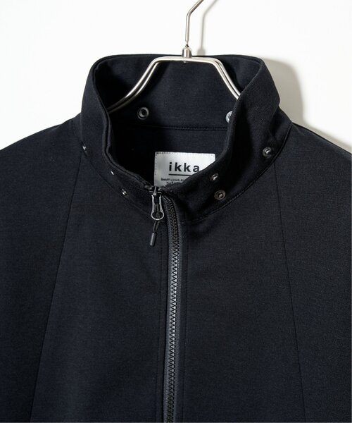 ikka（イッカ）の「【セットアップ対応】テックストレッチ2WAYジップパーカ（パーカー・メンズ・ブラック/スモークグレー・M/L/XL/S）」の9枚目の写真