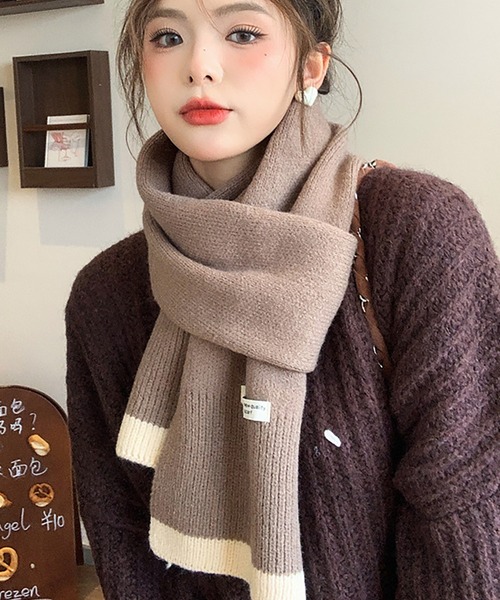 Girly Doll(ガーリードール)の「バイカラーデザインニットマフラー(マフラー・レディース・ダークグレー/モカ/パープル/グリーン/ピンク/ボルドー・F)」の3枚目の写真