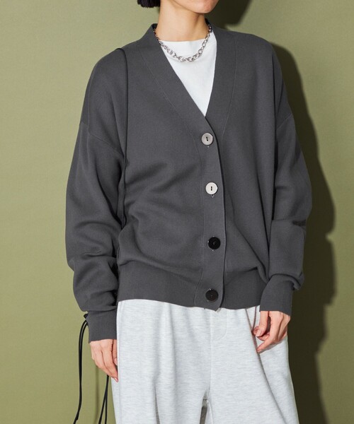 CITEN(シテン)の「<CITEN>エッセンシャルVネックニットカーディガン(カーディガン/ボレロ・レディース・オフホワイト/ダークグレー/ピンク/ベージュ/ライトグレー・FREE)」の10枚目の写真