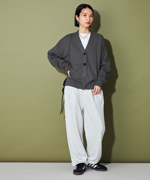 CITEN(シテン)の「<CITEN>エッセンシャルVネックニットカーディガン(カーディガン/ボレロ・レディース・オフホワイト/ダークグレー/ピンク/ベージュ/ライトグレー・FREE)」の11枚目の写真