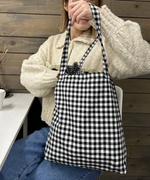 RUBY AND YOU（ルビーアンドユー）の「［select］ギンガムチェックトートバッグ（トートバッグ・レディース・ブラック/ブルー・FREE）」の4枚目の写真